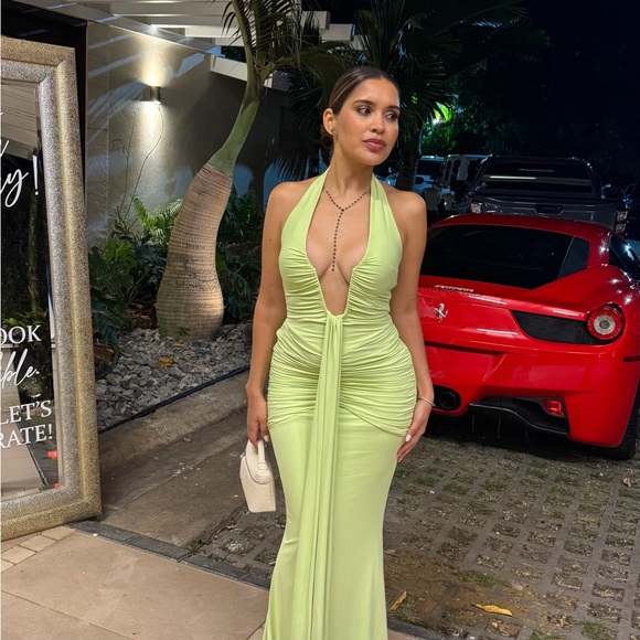 Chic Lime Plunge Maxi Dress - Picture 4 of 5